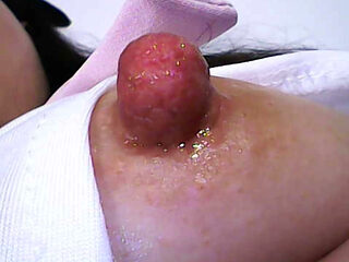Lewd Wife: Observation, Close-Up Shots, Clitoral Magnification, Full View Inside the
