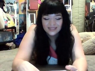 Brunette Couch Webcam Solo Fun Masturbating