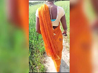 Desi Bhabhi RadhaDevi Hot Sex Scene in Bihar - Indian Aunty Fingering & Cowgirl Action