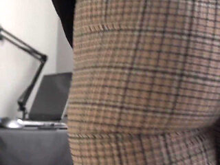 Office Worker Shows off Ass in Super Tight Trousers