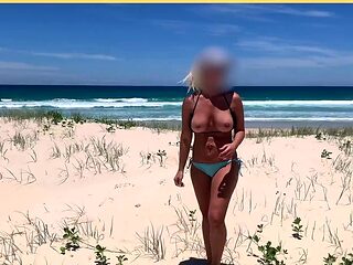 Wifey shows her tits at the beach