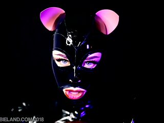 Amateur CDin latex dildoing