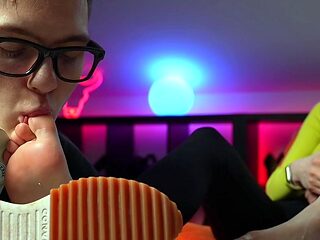 Sweaty Feet After Treadmill Run in Converse – Sole