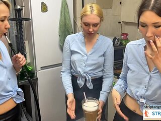 dirtypub Online sex chat at stripTango