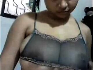Indian Amateur Exposes Her Large Breasts on Webcam