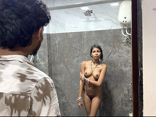 While Cleaning, the Servant Saw His Mistress Taking a Bath in the Bathroom. the Mistress Called the Servant to the Bathroom and