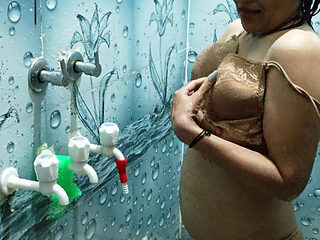 Desi Bhabhi Bathing