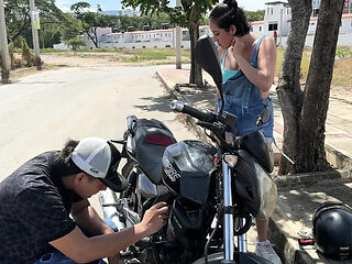 Stranded Indian Biker Girl With Big Ass Gets Anal Help From Man In Return