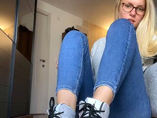 Perfect blond making solo masturbation