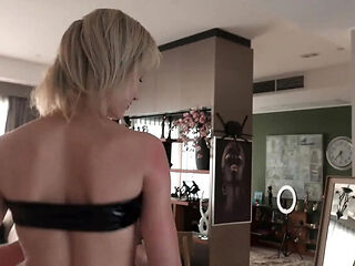 Angel The Dreamgirl Sensual Blowjob BTS - Passionate MILF in Bikini & High Heels