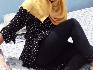 Eid Special: Hot Bangladeshi Girlfriend Fingering & 69 Sex in My House - Homemade Amateur HD