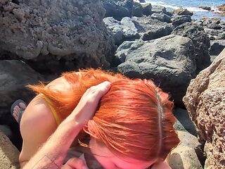 POV: Risky Public Blowjob, My Readhead Girlfriend Sucks My Dick on the Beach (dia Ita)