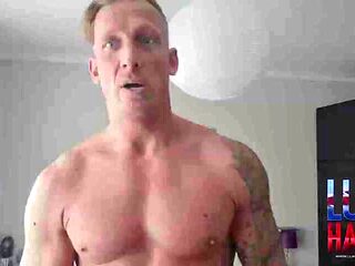 Handjob xxx with seductive Luke Hardy from Luke Hardy XXX