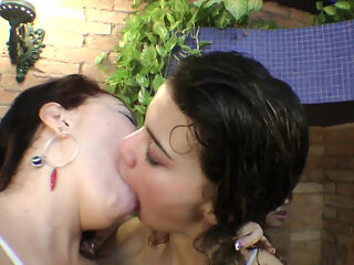 Hot Kisses Lesbian Party