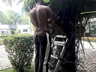 Gardener bangs boss in a hot outdoor affair