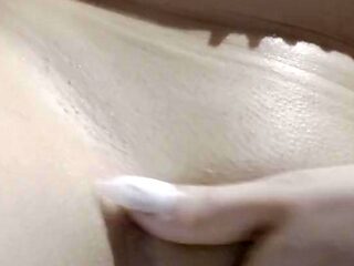 Dripping wet pussy gets pounded in public toilet