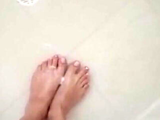 Sexy Feet in the Shower