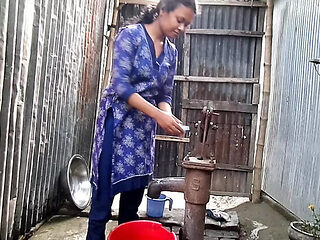 Bangladeshi Village Teen 18yo Bathroom Boobs Show - Homemade Desi Girl