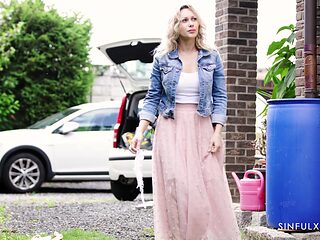 Erotic FFM threesome with hot Lenina Crowne and sexy Karina King