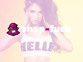 Snap-Fuck - dinner table action