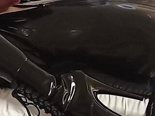 It's Time to Feed Sperm in a Latex Castsuite with a Latex Mask, the Slave Really Enjoyed It! 3 Angle