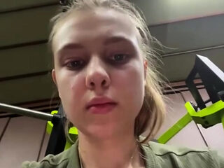 Extreme Squirting in the public gym with jucielussie