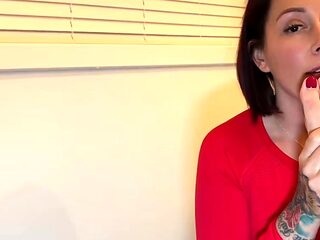 Fetish brunette lesbian love licking pussy hard in hd