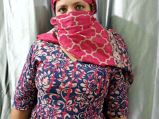 MUSLIM AUNTY NAZIA ASS FUCKING WITH NEIGHBOR HINDU BOYFRIEND