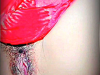 Beautiful Solo Girl Masterbating