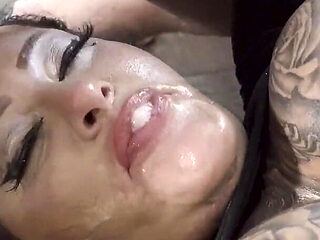 Stepmommy Swallows Bigdicks and Cumloads