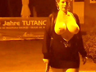 Tits Show at the Chinese