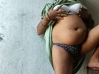 Indian beautiful sister-in-law put sex toy in her pussy in memory of husband and drained the water from the pussy