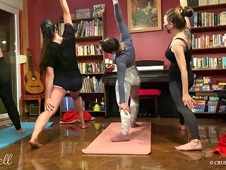 4 Girls Yoga