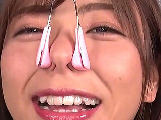 Azusa Misaki Offers You Her Nose, Her Mucus, Wears Hooks, and Removes Hair Live (鼻)