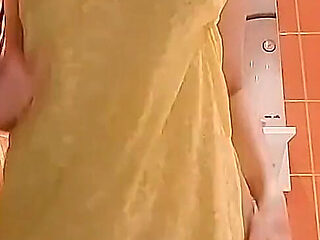 Hot Stepmom Is Naughty in the Bathroom and Cums Quickly Under Porn, Big Lips in a Furry Bush - Ginnagg