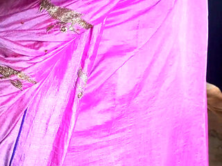 Aunty looks beautiful in pink saree, I fucked her.