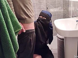 Adventure Of A Young Egypt Girl In The Uk