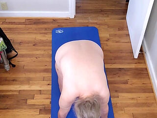 Hot MILF BBW Doing Naked Yoga!