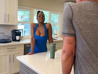 Raven Swallowz’s Ebony Milf Heat in a Workout Passion