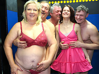 Welcome to our Secret Glory Hole Club at GrandParentsX