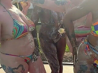Creamy Custard Playtime: Savanna, Giana, Bleu & Livie Get Messy