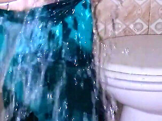 It's so Much Fun to Take a Bath Alone in the Bathroom