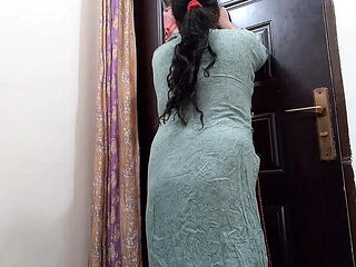 QueenbeautyQB Hot Maid Cleans Room and Gets Ready for Rough Sex in Hindi