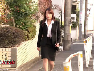 Japanese Asian Babe Gets Creampie in Hardcore JAV Fucking