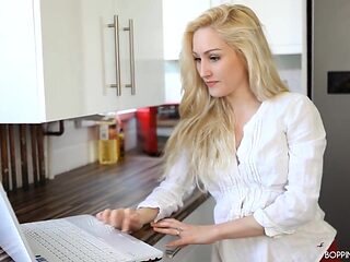Rachelle - Undress for Dinner