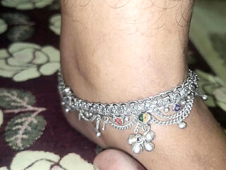 Indian Housewife Hot Public Sex in Forest - Pushpa Valli Magilmathi Role Play Fuck