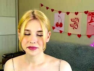 Amateur blonde does solo dildo tease on webcam