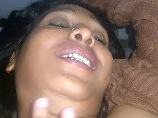 Busty Indian MILF loves her cock and squirts