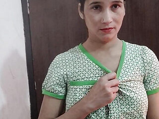 School girl ka uniform utaar kar hotel me jabar dasti pela