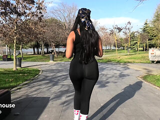 Julia 23 Years Old Arab Girl Thicc Ass Walk in the Park